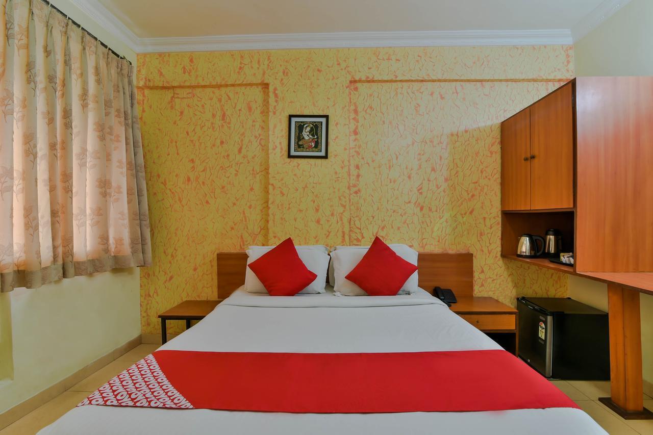 Hotel Manoshanti 帕纳吉 外观 照片